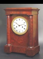 Signed: 'Lemasurier, Suc. de Gl. LeRoy, rue du Temple No.115 a Paris'. 14 days movement. Case in rare plumpudding-mahogany (acajou-mouchet) veneer. H=45 cm, W=19 cm, D=17 cm