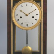 French mahogany glass-cased clock, ca. 1800, signed: 'Galle, rue Vivienne a Paris'