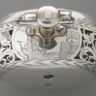 Silver quarter repeating pair case vergewatch, signed: 'Paine, London'. Engraved and open-worked cases. ca. 1740.