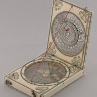 Ivory Dieppe 'Bloud' magnetic azimuth diptych sundial, France ca. 1660.